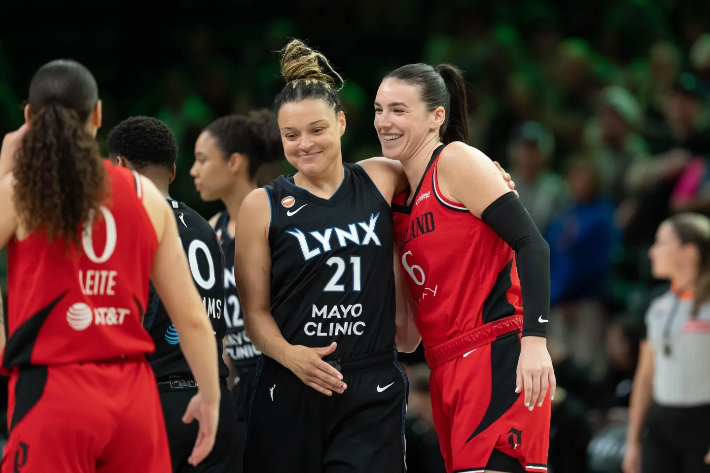 Lynx Show Love for Former Players Before Tipoff, Take Care of Business After
